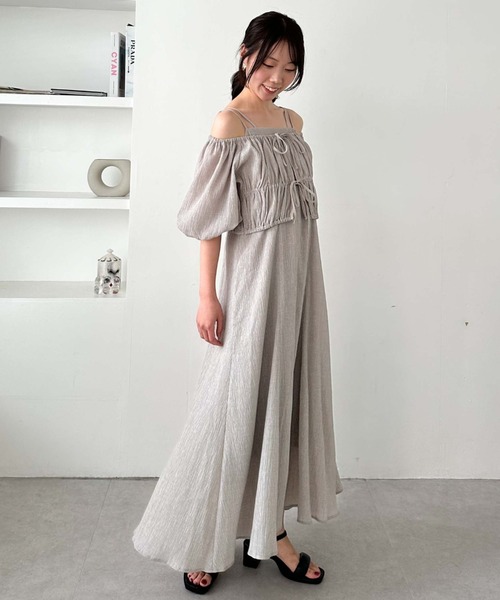 archives(アルシーヴ)の「オフショルブラウス×Wキャミワンピースset(ワンピース・レディース・オレンジ/ブラック/グレー・MEDIUM)」の14枚目の写真