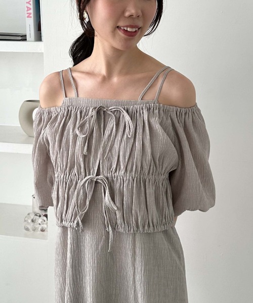 archives(アルシーヴ)の「オフショルブラウス×Wキャミワンピースset(ワンピース・レディース・オレンジ/ブラック/グレー・MEDIUM)」の15枚目の写真