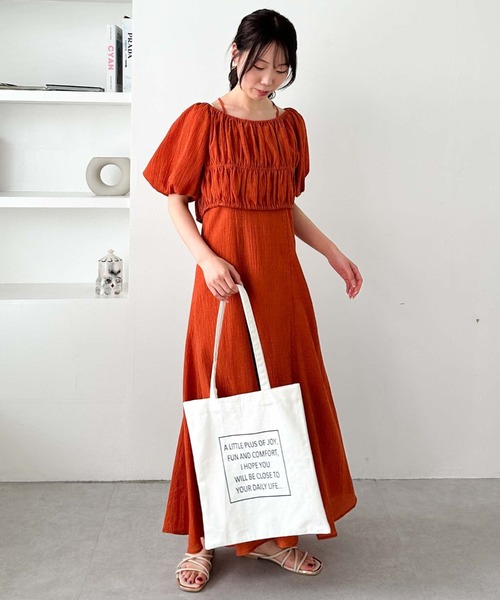 archives(アルシーヴ)の「オフショルブラウス×Wキャミワンピースset(ワンピース・レディース・オレンジ/ブラック/グレー・MEDIUM)」の21枚目の写真