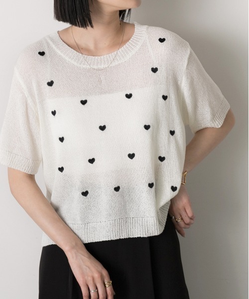 ad thie(アドティエ)の「ハート柄 サマーニットプルオーバー(Tシャツ/カットソー・レディース・モスグリーン/ピンク/オフホワイト・FREE)」の1枚目の写真