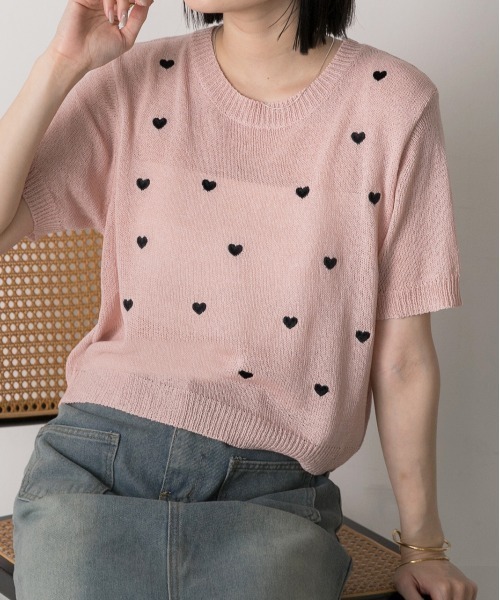 ad thie(アドティエ)の「ハート柄 サマーニットプルオーバー(Tシャツ/カットソー・レディース・モスグリーン/ピンク/オフホワイト・FREE)」の3枚目の写真