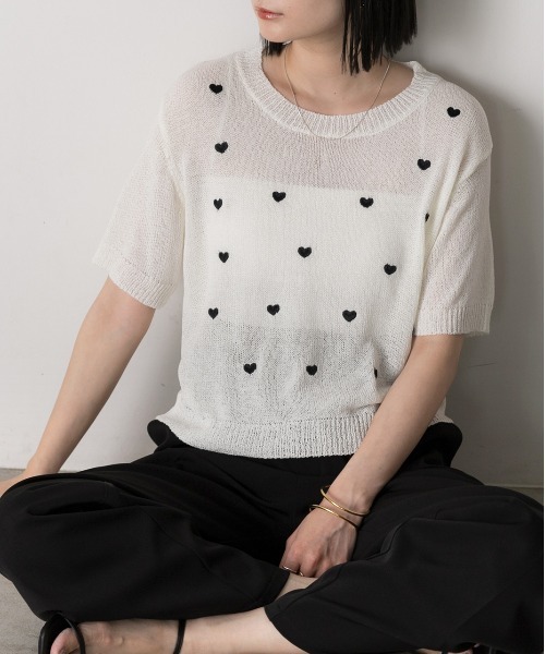 ad thie(アドティエ)の「ハート柄 サマーニットプルオーバー(Tシャツ/カットソー・レディース・モスグリーン/ピンク/オフホワイト・FREE)」の9枚目の写真