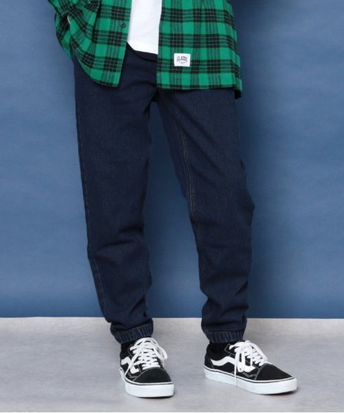 GLAZOS（グラソス）の「【大人向けサイズあり】ストレッチデニム・ジョガーパンツ（その他パンツ・キッズ・ライトブルー/ブラック/インディゴブルー・140cm/150cm/160cm/170cm）」の3枚目の写真