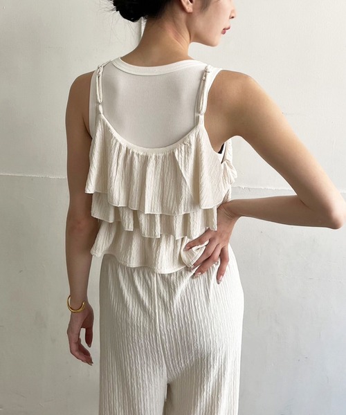 Jewelobe(ジュエローブ)の「ティアードフリルビスチェ×リラックスストレートパンツセットアップ(セットアップ・レディース・イエロー/グレー/ブラック/アイボリー・FREE)」の8枚目の写真