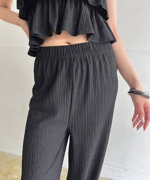 Jewelobe(ジュエローブ)の「ティアードフリルビスチェ×リラックスストレートパンツセットアップ(セットアップ・レディース・イエロー/グレー/ブラック/アイボリー・FREE)」の15枚目の写真