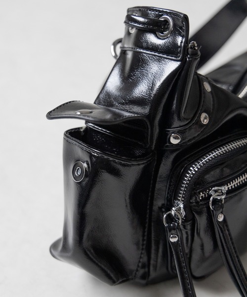 ショルダーにできる2WAY 】 4アウトポケットワンハンドルショルダー