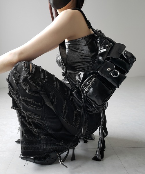 me+em select(ミームセレクト)の「【 ショルダーにできる2WAY 】 4アウトポケットワンハンドルショルダーバッグ / 4 outpocket onehandle shoulder bag(ショルダーバッグ・レディース・ブラック/アイボリー/カーキ・FREE)」の15枚目の写真