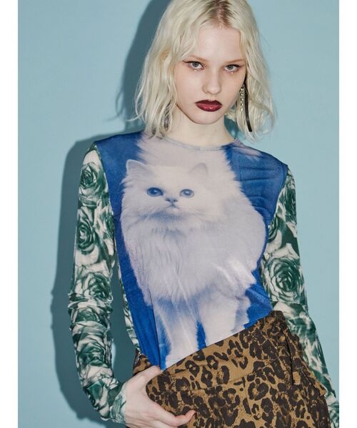 jouetie（ジュエティ）の「ベロアキャットプリントトップス（Tシャツ/カットソー・レディース・ブラック/ブルー・MEDIUM）」の4枚目の写真