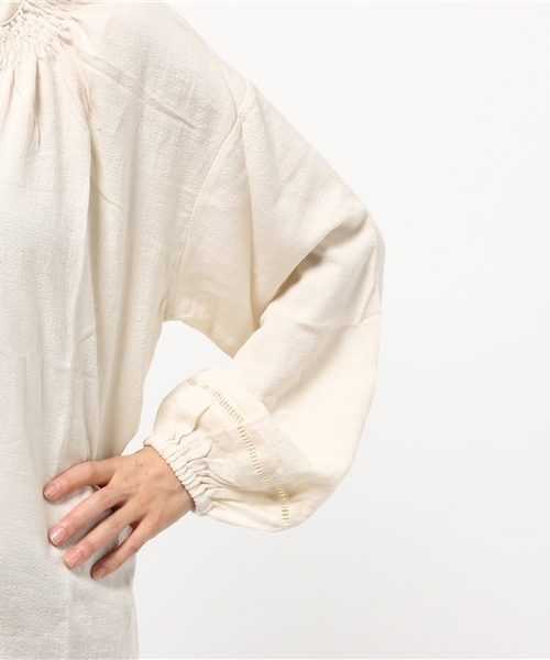 Kastane(カスタネ)の「刺繍ブラウス(シャツ/ブラウス・レディース・オフホワイト/ベージュ/サックスブルー/ブラック・FREE)」の9枚目の写真