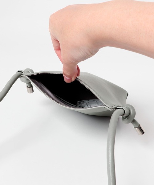 SENSE OF PLACE by URBAN RESEARCH（センスオブプレイスバイアーバンリサーチ）の「コードショルダーバッグ（ショルダーバッグ・メンズ・ブラック/グレー/オレンジ/グリーン・ONE）」の17枚目の写真