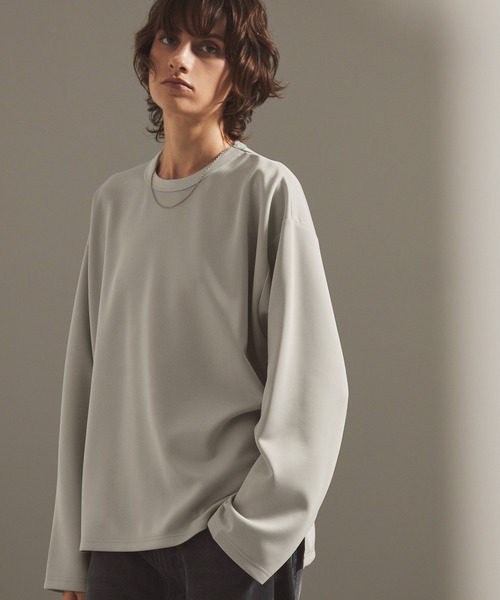 EMMA CLOTHES(エマクローズ)の「スムースダンボール オーバーサイズ サイドスリットカットソー(Tシャツ/カットソー・メンズ・ダークネイビー/ブラック/オフホワイト/チャコール/ライトグレー・S/L/M)」の3枚目の写真