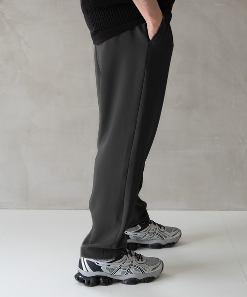 Iroquois（イロコイ）の「COMFORT TWILL 1TUCK PT  コンフォートツイル1タックテーパードパンツ（その他パンツ・メンズ・グレイッシュベージュ/ブラック/チャコールグレー・1/2/3）」の15枚目の写真