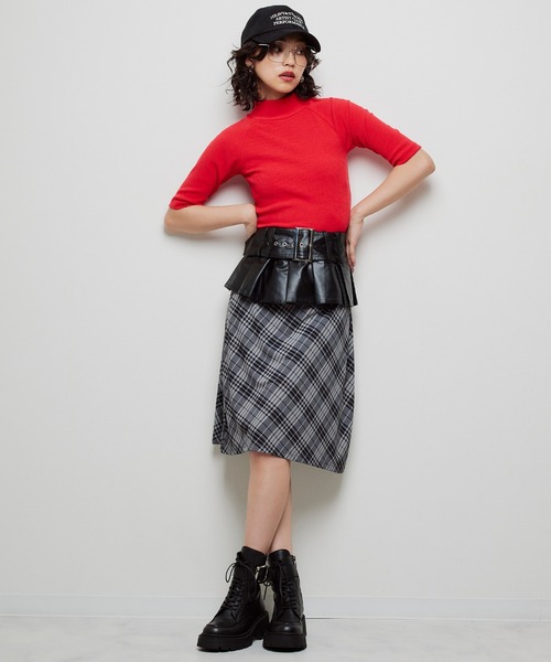 Narcissus（ナルシス）の「ハイネックシンプルトップス　半袖（Tシャツ/カットソー・レディース・ピンク/ブラック/レッド・FREE）」の4枚目の写真