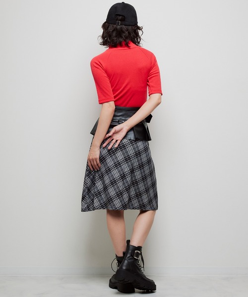 Narcissus（ナルシス）の「ハイネックシンプルトップス　半袖（Tシャツ/カットソー・レディース・ピンク/ブラック/レッド・FREE）」の5枚目の写真