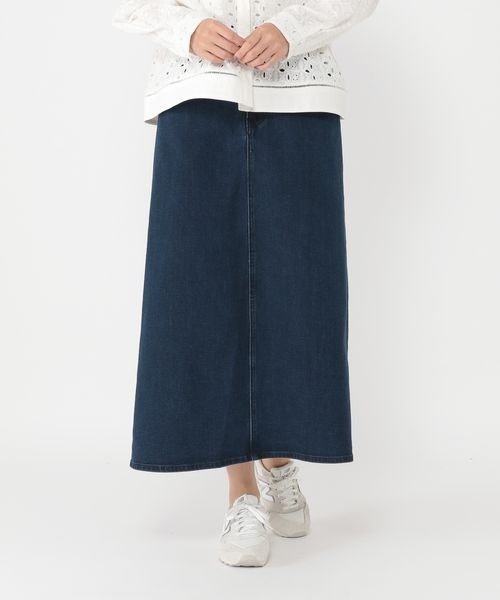 studio CLIP(スタディオクリップ)の「《ウタオ》スッキリストレッチデニムスカート(デニムスカート・レディース・インディゴブルー/ブルー・MEDIUM/LARGE)」の4枚目の写真