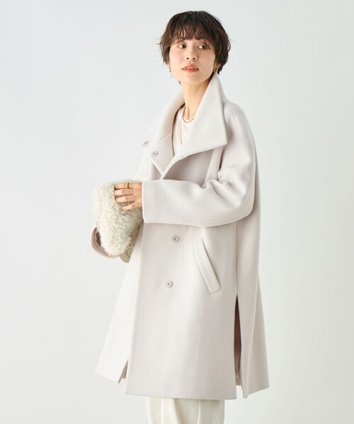 NOLLEY’S Sophi（ノーリーズソフィ）の「ショートビーバースタンドコート 24AW（その他アウター・レディース・ネイビー/グレイッシュベージュ・38/36）」の2枚目の写真
