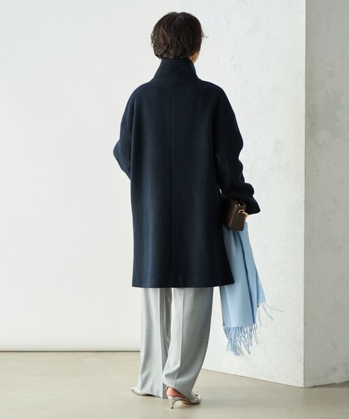 NOLLEY’S Sophi（ノーリーズソフィ）の「ショートビーバースタンドコート 24AW（その他アウター・レディース・ネイビー/グレイッシュベージュ・38/36）」の20枚目の写真