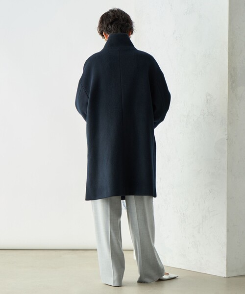 NOLLEY’S Sophi（ノーリーズソフィ）の「ショートビーバースタンドコート 24AW（その他アウター・レディース・ネイビー/グレイッシュベージュ・38/36）」の19枚目の写真