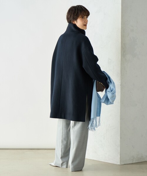NOLLEY’S Sophi（ノーリーズソフィ）の「ショートビーバースタンドコート 24AW（その他アウター・レディース・ネイビー/グレイッシュベージュ・38/36）」の18枚目の写真