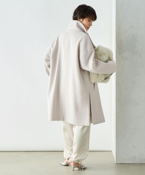 NOLLEY’S Sophi（ノーリーズソフィ）の「ショートビーバースタンドコート 24AW（その他アウター・レディース・ネイビー/グレイッシュベージュ・38/36）」の8枚目の写真