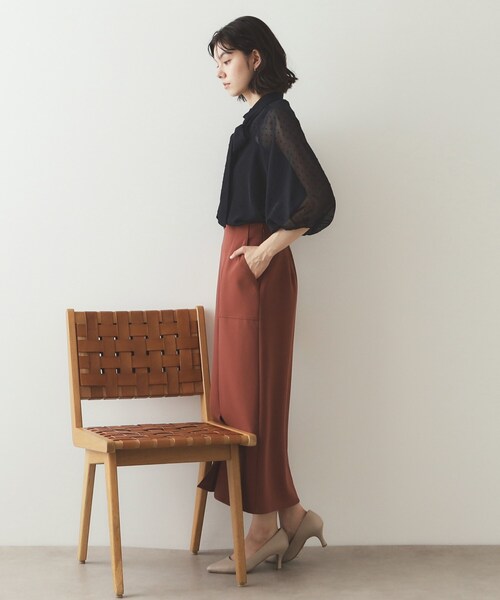 OPAQUE.CLIP（オペークドットクリップ）の「ドッドシアーボウタイブラウス【洗濯機洗い可】（シャツ/ブラウス・レディース・ネイビー/ブラック系4/オフホワイト・40/38/42）」の10枚目の写真