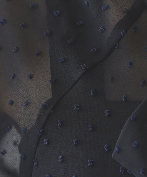 OPAQUE.CLIP（オペークドットクリップ）の「ドッドシアーボウタイブラウス【洗濯機洗い可】（シャツ/ブラウス・レディース・ネイビー/ブラック系4/オフホワイト・40/38/42）」の11枚目の写真