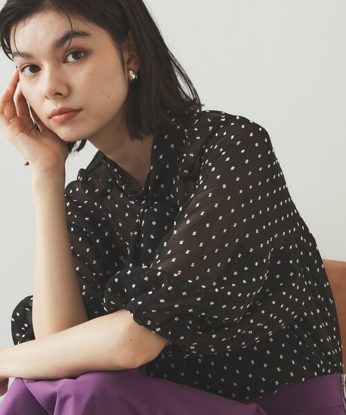 OPAQUE.CLIP（オペークドットクリップ）の「ドッドシアーボウタイブラウス【洗濯機洗い可】（シャツ/ブラウス・レディース・ネイビー/ブラック系4/オフホワイト・40/38/42）」の12枚目の写真