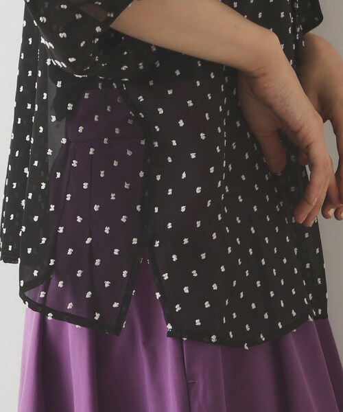 OPAQUE.CLIP（オペークドットクリップ）の「ドッドシアーボウタイブラウス【洗濯機洗い可】（シャツ/ブラウス・レディース・ネイビー/ブラック系4/オフホワイト・40/38/42）」の22枚目の写真