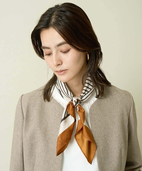 a.v.v（アーヴェヴェ）の「アソート大判スカーフ（ストール/ショール・レディース・ミント/ベージュ/ネイビー/レッド・38）」の8枚目の写真