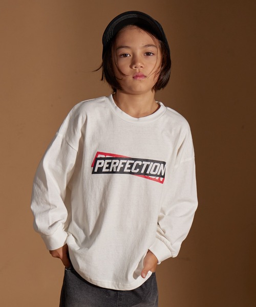 PAIRMANON STREET（ペアマノンストリート）の「【PAIRMANON STREET】アソート レトロ プリント ビッグシルエット 長袖 Tシャツ（Tシャツ/カットソー・キッズ・ブルー系その他3/ブラック系その他2/ブルー系その他2/ブルー系その他4/ベージュ系その他2/ブラック系その他6/ベージュ系その他/ブラック系その他4/ホワイト系その他2/ブラック系その他5/ホワイト系その他4/ブラック系その他3/ブラック系その他/オレンジ系その他/ブルー系その他/オレンジ/ホワイト系その他3/パープル系その他/ホワイト系その他/グリーン系その他・100/130/90/150/160/110/120/140）」の3枚目の写真
