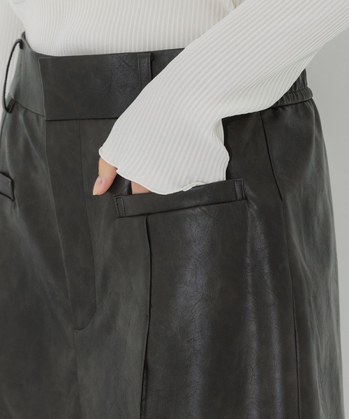 STUDIOUS(ステュディオス)の「【STUDIOUS/ステュディオス】フェイクレザーハーフパンツ/着痩せシルエット/ウエストゴム(その他パンツ・レディース・ブラウン・2/1)」の9枚目の写真