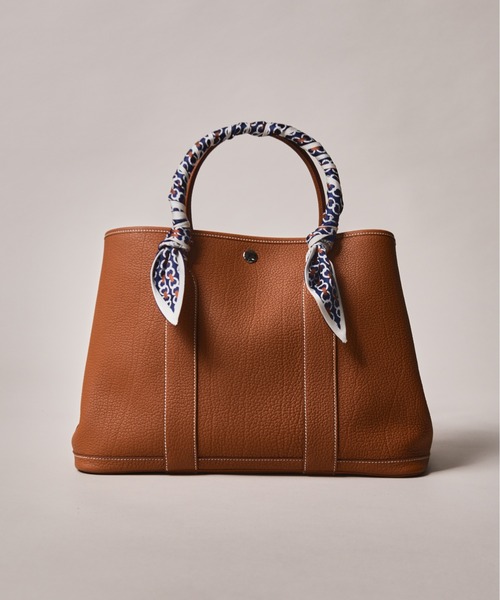 CALIFORNIA OUTFITTERS(カリフォルニア アウトフィッターズ)の「3-9B39 リボンスカーフ 長方形型 縦長 細サイズ レトロ ヴィンテージ風 プリント 総柄 シルクタッチ(バンダナ/スカーフ・レディース・ベージュ系1/ベージュ系3/グリーン系1/ブルー系2/ブラック系2/ブルー系4/ライトブルー/ライトピンク/ブルー系1/ベージュ系4/オレンジ系1/オレンジ系2/オレンジ系3/ベージュ系5/ネイビー/ブラック系1/ベージュ系2/ピンク/グレー系1/ブルー系3/ブラック系3・ONESIZE)」の12枚目の写真