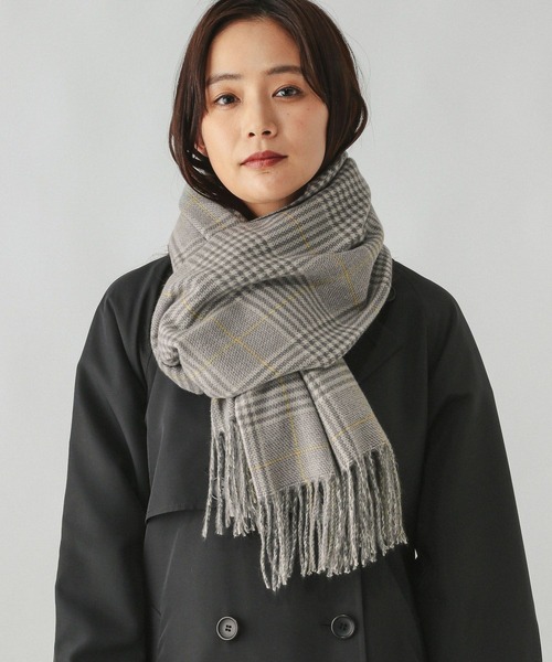 GLOBAL WORK（グローバルワーク）の「静電軽減着られるストール/132224（ストール/ショール・レディース・ブラウン/ライトグレー/ネイビー/ベージュ/チャコール/サックスブルー/グリーン・ONE SIZE）」の3枚目の写真