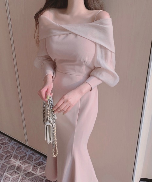 FREE STYLISTS（フリー スタイリスト）の「YUGA_YGMC　オフショルダー シアーアーム　ドレスワンピース（ドレス・レディース・ブラック/ベビーピンク/オフホワイト・M/S）」の18枚目の写真