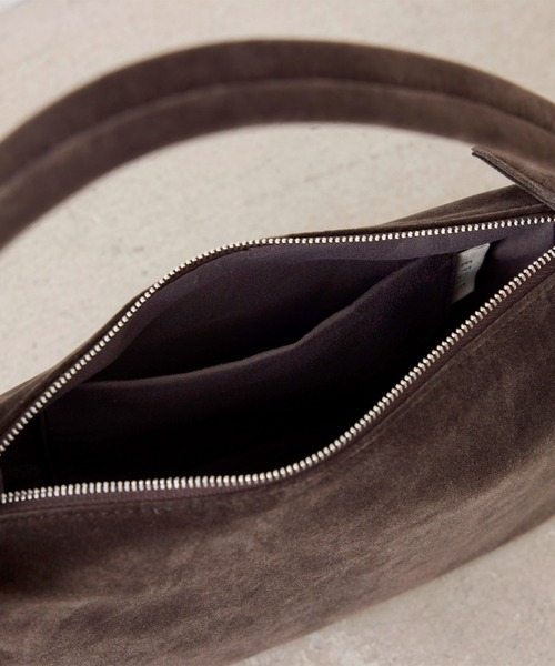 EFOLE（エフォル）の「Velor ribbon oneshoulder bag/ベロア リボン ワンショルダー バッグ（ショルダーバッグ・レディース・ブラック/チャコールグレー・FREE）」の8枚目の写真