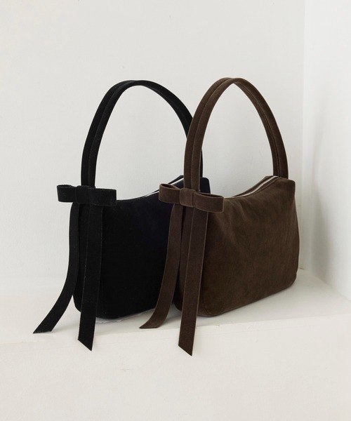 EFOLE（エフォル）の「Velor ribbon oneshoulder bag/ベロア リボン ワンショルダー バッグ（ショルダーバッグ・レディース・ブラック/チャコールグレー・FREE）」の9枚目の写真
