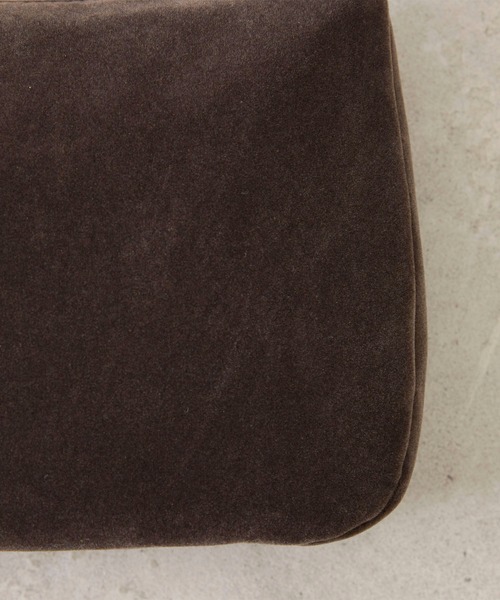 EFOLE（エフォル）の「Velor ribbon oneshoulder bag/ベロア リボン ワンショルダー バッグ（ショルダーバッグ・レディース・ブラック/チャコールグレー・FREE）」の11枚目の写真