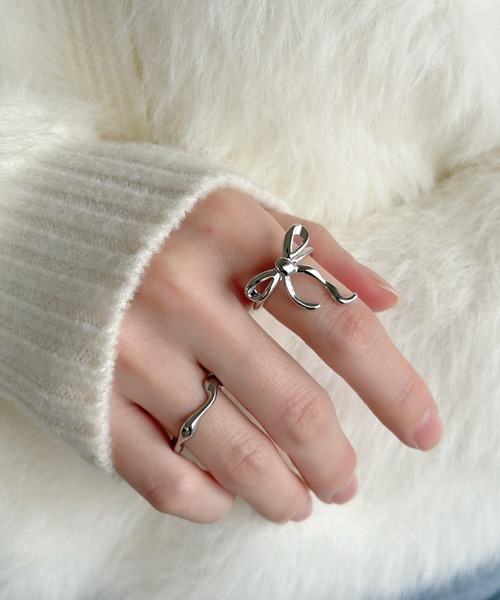 sowang(ソワン)の「ロング ナロー リボンリング-long narrow ribbon ring-(リング・レディース・シルバー/ゴールド・FREE)」の8枚目の写真
