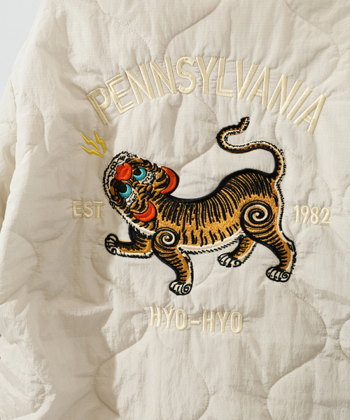 B.C STOCK(ベーセーストック)の「HYO-HYO LIP キルティングブルゾン(ブルゾン・メンズ・ベージュ/ブラウン・LARGE/MEDIUM)」の13枚目の写真