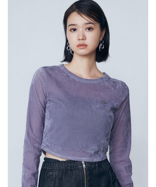 EMODA(エモダ)の「シアーベロアプレートトップス(Tシャツ/カットソー・レディース・グレー/ブルー/ブラック・FREE)」の3枚目の写真