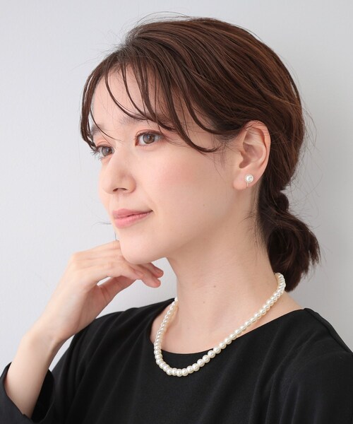 SHOO・LA・RUE（シューラルー）の「【セレモニー／2点セット】シンプルフェイクパールネックレス＆イヤー（ネックレス・レディース・ゴールド/ゴールド系/シルバー・00）」の13枚目の写真