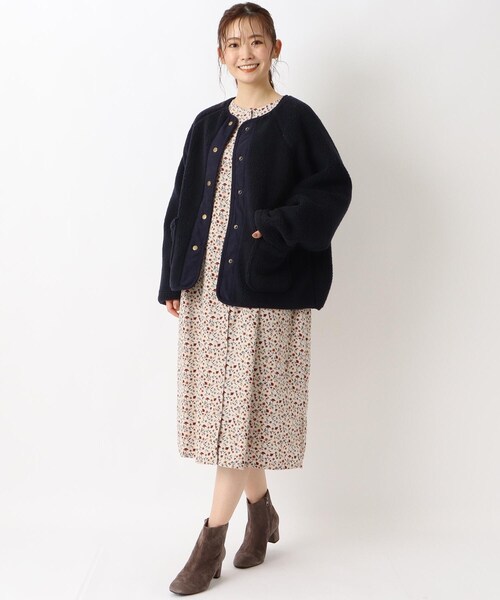 one'sterrace(ワンズテラス)の「ボア無地ショート丈 ブルゾン(ブルゾン・レディース・アイボリー系8/ネイビー系5/ベージュ系8・02)」の21枚目の写真
