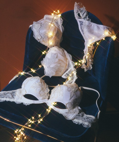 Ravijour（ラヴィジュール）の「セレーナTバック（ショーツ）」 - WEAR