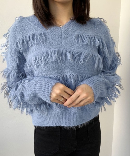 kirakiraShop(キラキラショップ)の「ループヤーン シャギー Vネック ニット トップス(ニット/セーター・レディース・ブラウン/ホワイト/ピンク/ブルー・FREE)」の1枚目の写真
