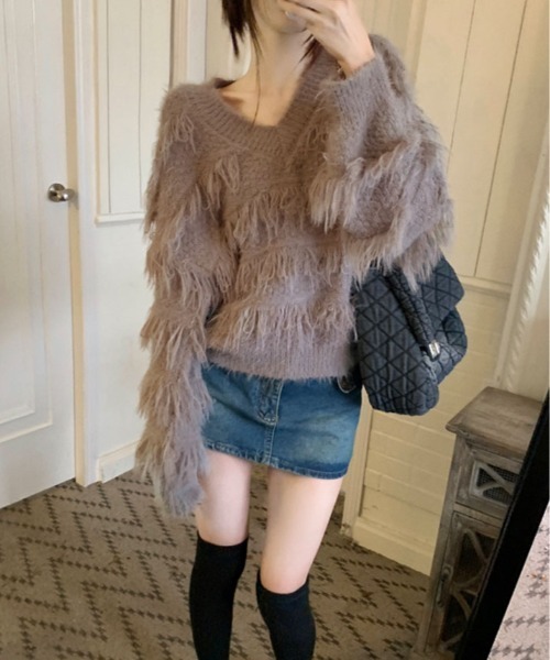 kirakiraShop(キラキラショップ)の「ループヤーン シャギー Vネック ニット トップス(ニット/セーター・レディース・ブラウン/ホワイト/ピンク/ブルー・FREE)」の22枚目の写真
