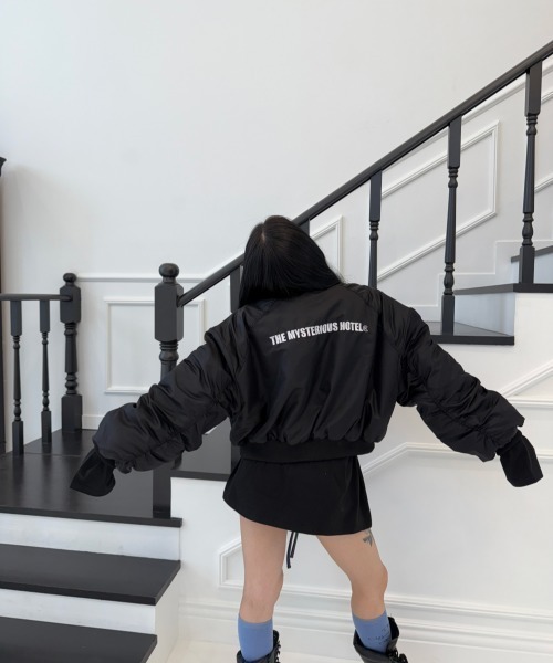 L.H.P（エルエイチピー）の「THE MYSTERIOUS HOTEL/ザ ミステリアス ホテル/CROPPED FLIGHT JACKET（ミリタリージャケット・レディース・ブラック・F）」の4枚目の写真