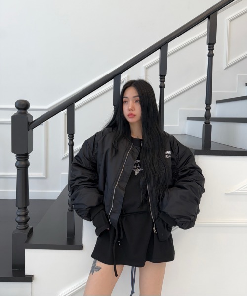 L.H.P（エルエイチピー）の「THE MYSTERIOUS HOTEL/ザ ミステリアス ホテル/CROPPED FLIGHT JACKET（ミリタリージャケット・レディース・ブラック・F）」の5枚目の写真