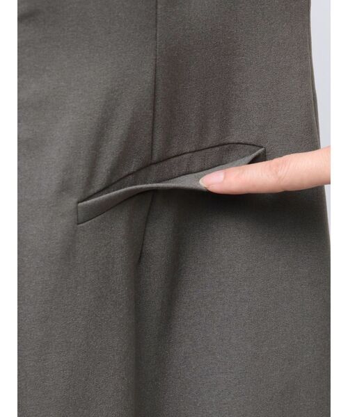 MURUA（ムルーア）の「フロントベルトジャンパースカート（ジャンパースカート・レディース・ブラック/グレー/モカ・1/2）」の7枚目の写真