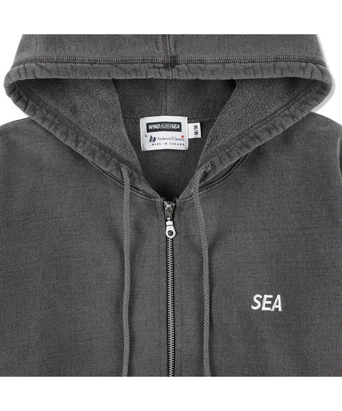 WIND AND SEA(ウィンダンシー)の「REDWOOD CLASSICS x WDS Pigment Logan Hooded Sweatshirt(パーカー・メンズ・ブラック/カーキ/ネイビー・MEDIUM/LARGE/X-LARGE/SMALL)」の5枚目の写真