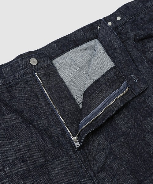 ANREALAGE(アンリアレイジ)の「WRAP AZ DENIM WIDE PANTS(デニムパンツ・メンズ・インディゴブルー・48)」の3枚目の写真